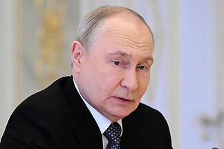 Putin agrees to resume trilateral talks on Ukraine war with Kyiv and Washington, Kremlin says