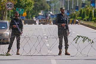 Islamabad becomes a fortress to host the first negotiations between the US and Iran