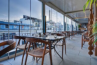 The perfect hotel to rediscover Paris this spring in the company of Renoir