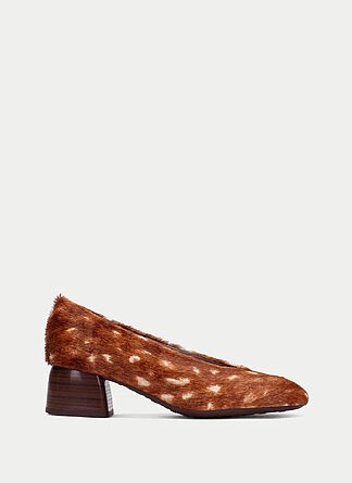 Goodbye leopard print--Bambi is the new king of animal prints