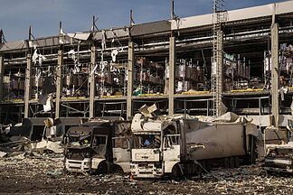 Russia strikes Ukraine's capital despite U.S. peace push