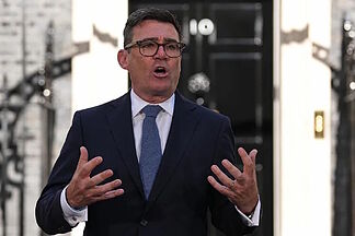 Andy Burnham, new Prime Minister: "Britain needs to show the world that it is capable of regaining stability"