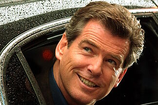 Sean, the unknown son of Pierce Brosnan: from addiction problems after an accident and the death of his sister to now working as a psychotherapist
