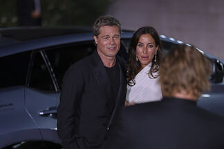 Who is In�s de Ram�n, Brad Pitt's girlfriend with a Madrid family: wealthy and designer of Hailey Bieber's favorite jewelry