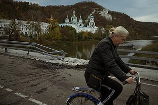 Trip to Sviatogirsk, the monastery Putin claimed to have conquered: "These drones pass by here all day. God protects me"