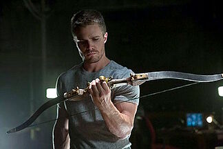 The Baywatch Lifeguards Return: Everything You Need to Know About Stephen Amell, the Handsome and Muscular New Lead