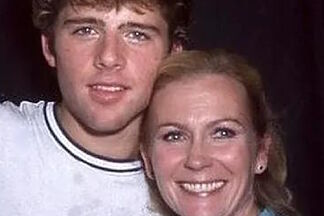 Maxwell Caulfield, the handsome actor from the 80s who bet on his love story with an actress 18 years older: they have been together for 46 years