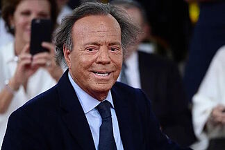 Julio Iglesias breaks his silence following accusations from two former employees: "I deny having abused, coerced, or disrespected any woman"