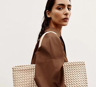 Goodbye to minis: the 7 most versatile XXL bags from Zara and El Corte Ingls for this autumn