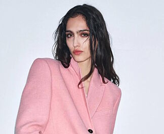 These 9 new arrivals have just arrived at Zara, perfect for this Christmas season: slip dresses, party tops and bags, coats and lace shirts