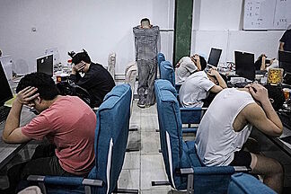 Journey to the cyber-slave factories in Laos that scam you in Europe: "In my plant, we were dedicated to romantic scams"