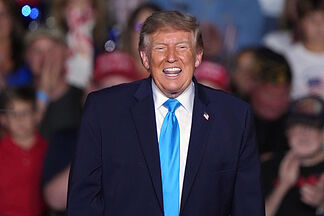 Trump suggests Iran "destroy Los Angeles or San Diego" if it has to attack a city in the country