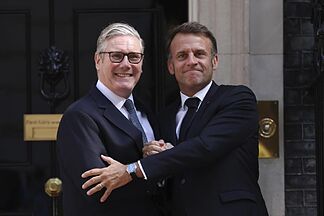 Macron and Starmer call for a conference of "non-belligerent countries" to reopen the Strait of Hormuz