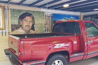 Dispute among Pablo Escobar's heirs over the transfer of a vehicle linked to the drug lord