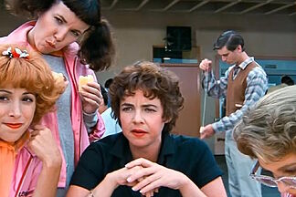 This is how the Pink Ladies from Grease look and live today: the fun advertising campaign by Frenchy that recalls a legendary scene from the movie