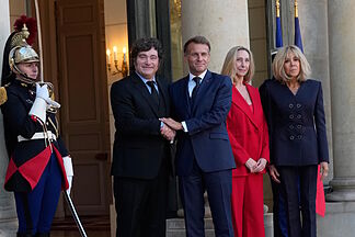 Macron receives Milei at the Elys�e to "strengthen commercial relations" with Argentina