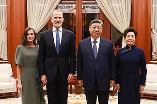 Xi Jinping displays his power before the Kings of Spain: dinner and accommodation at  former imperial residence