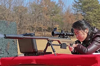 Missiles and leather jackets: this is how Kim Jong-un's heiress is being molded