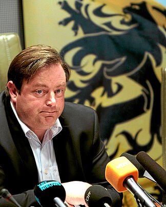 The chaos of Belgium: drones, an ultranationalist government on the brink of collapse, and 2,000 euros for young to do military service