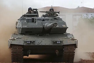 All the weapons that Spain will purchase with almost 2,000 million: self-propelled howitzers, amphibious assault ships, and sixth-generation fighters