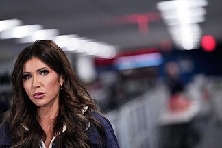 Trump considers sacrificing National Security Chief Kristi Noem after Minneapolis fiasco