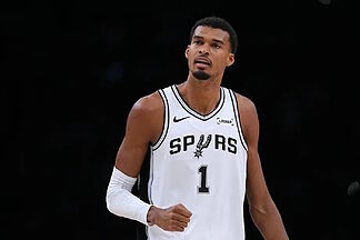 Wembanyama's Time, LeBron James' Latest Bet, and the Hopeful Spanish Quintet in the NBA