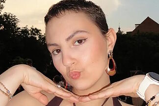 French Influencer Anouk Deschamps Dies Aged 21 from a Rare and Highly Aggressive Cancer
