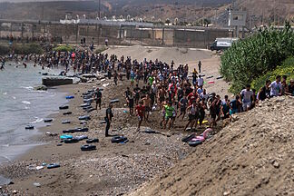 Ceuta Images Shake United States: "Spain Could Be Heading Towards a Civil War"