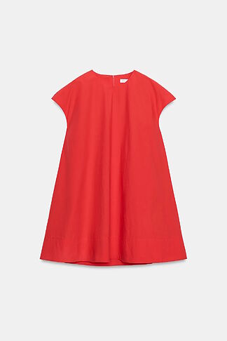 The 9 loose-fitting dresses from Zara that look best when the heat is on