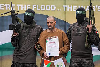 The man who spent 491 days tortured by terrorists: "During my kidnapping, I verified that Hamas controls all the humanitarian aid from the UN"