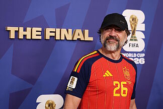 Tom Cruise, Bardem, Richard Gere, Laura Pausini... the World Cup red carpet.