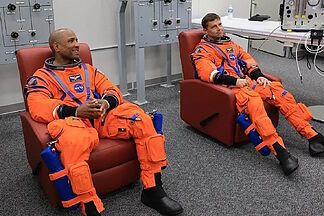 Artemis 2 Crew Members Victor Glover and Reid Wiseman Will Not Return to the Moon: NASA Announces They Are No Longer Active Astronauts