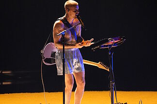 The controversial performance of Justin Bieber in underwear during the Grammy gala