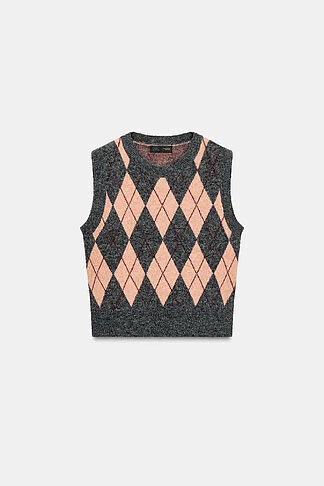 Say goodbye to complications: 9 simple and inexpensive Zara items perfect for Secret Santa gifts