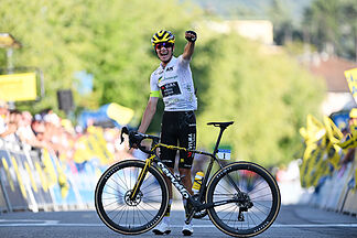 The Belgian phenomenon Uijtdebroeks and the new Spanish talent driving Movistar