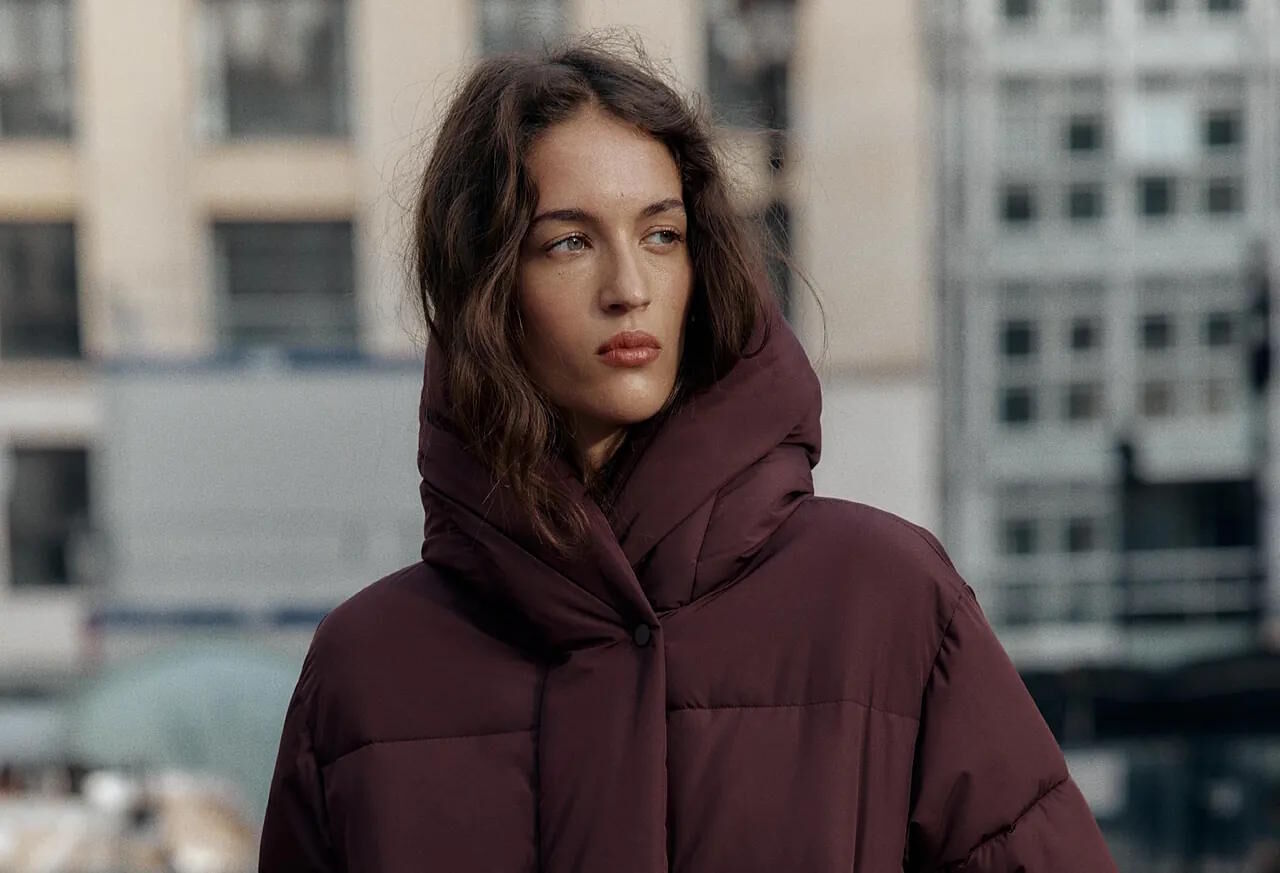 The perfect down jacket for this fall is at Zara: a trendy color 