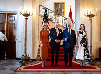 Kings Willem and M�xima sleep with the Trumps at the White House in an exceptional night that divides the Dutch