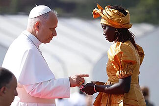 Pope Leo XIV, at the largest reception center in the Canary Islands: "We are all migrants"