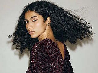 Total success with friends: the 8 perfect looks for a stylish and elegant Christmas dinner